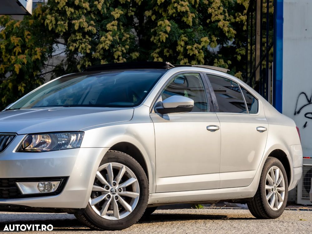Skoda Octavia 1.6 TDI DSG Ambition - 9