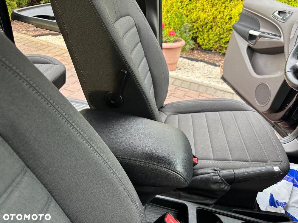 Ford Tourneo Connect Grand - 29