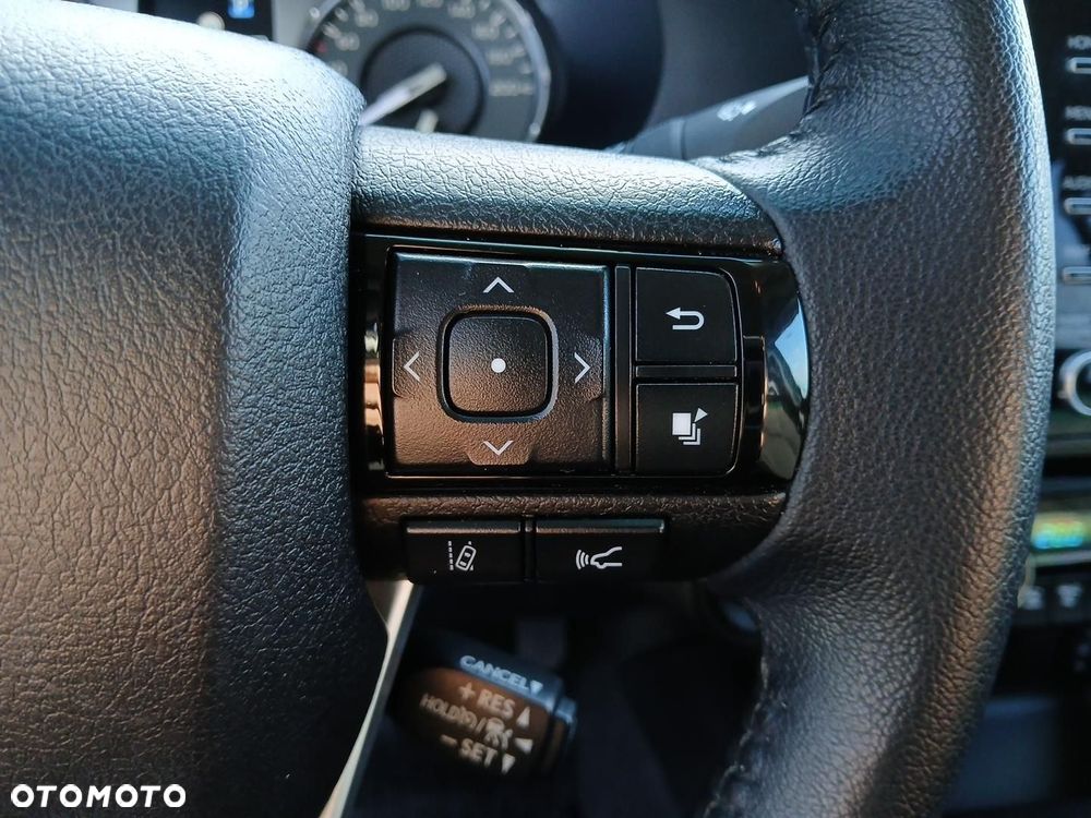 Toyota Hilux 2.8 D-4D Double Cab SR5 4x4 - 27