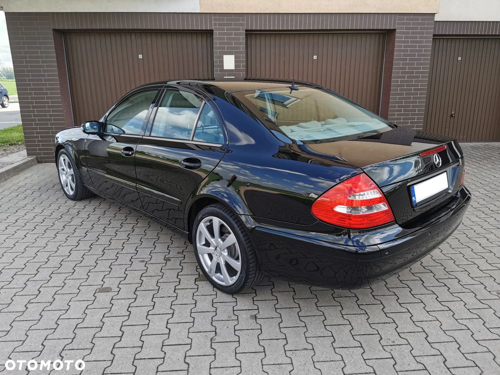 Mercedes-Benz Klasa E 240 Avantgarde - 38