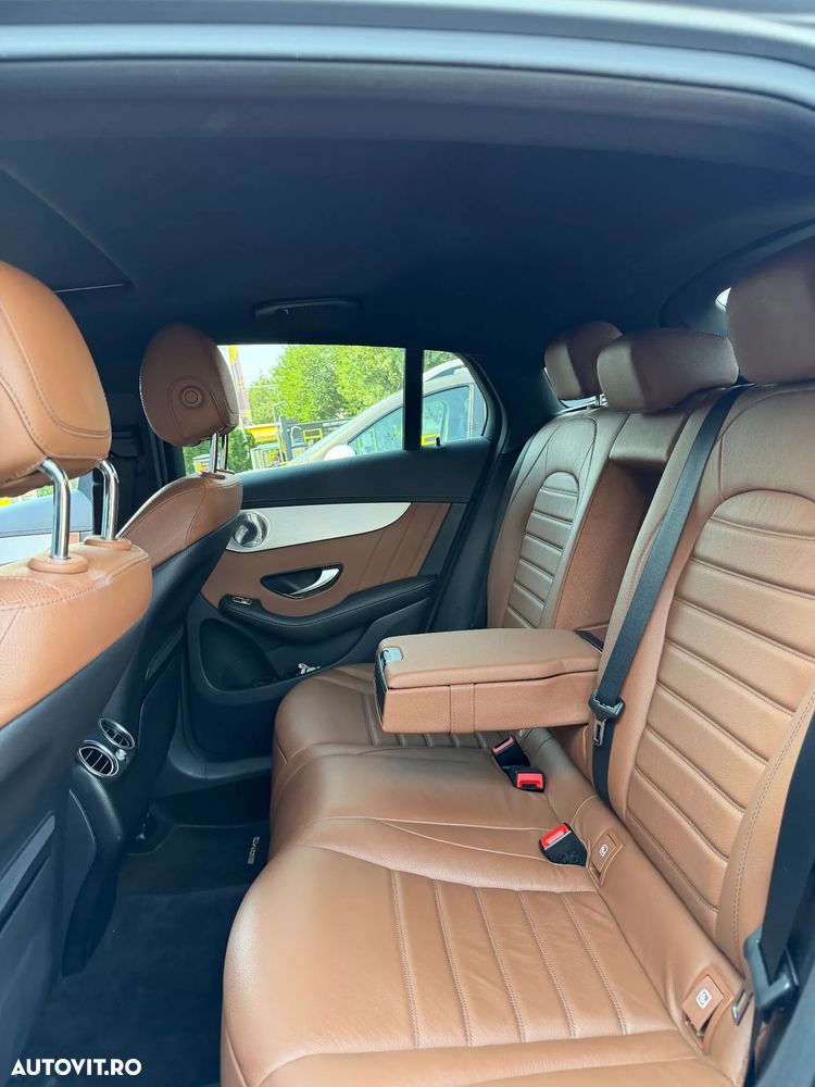 Mercedes-Benz GLC Coupe 300 4MATIC - 12