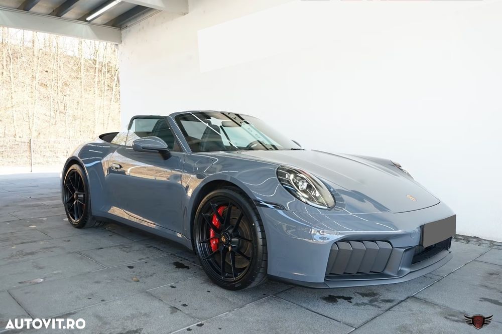 Porsche 911 Carrera GTS T-Hybrid - 12