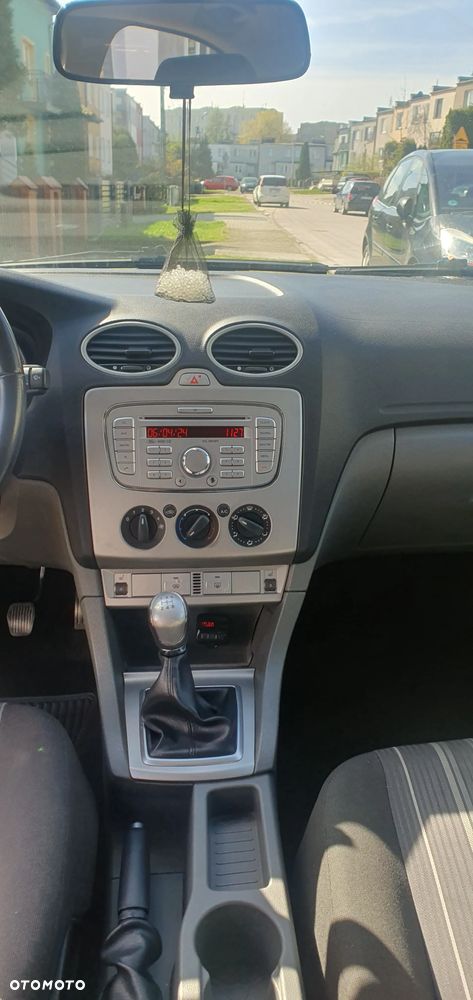Ford Focus 1.6 Ambiente - 8