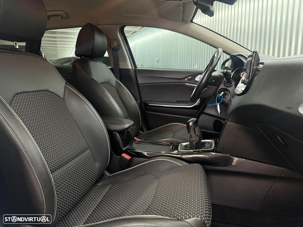 Kia Ceed SW 1.6 CRDi MHEV Drive - 19