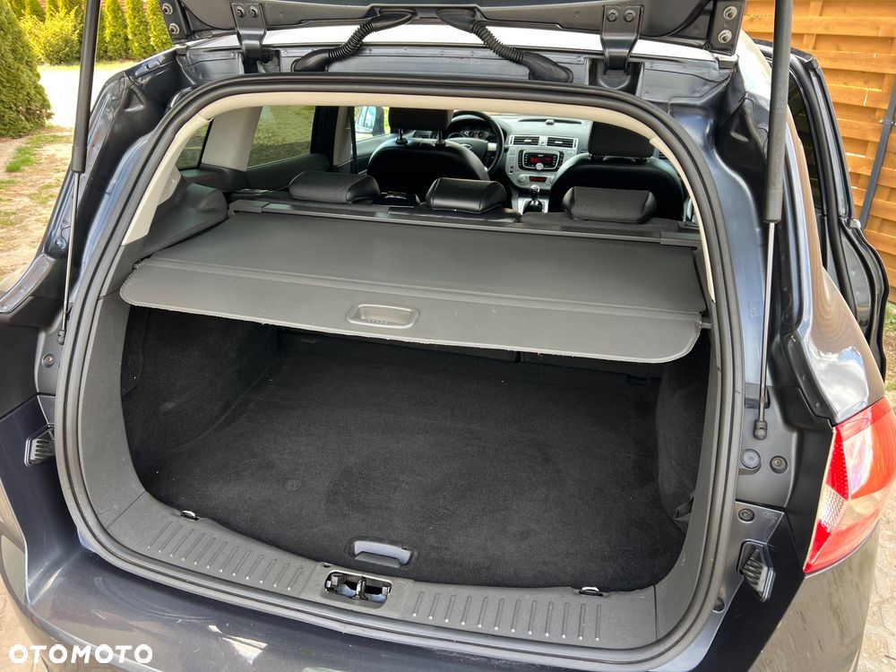 Ford Kuga - 19