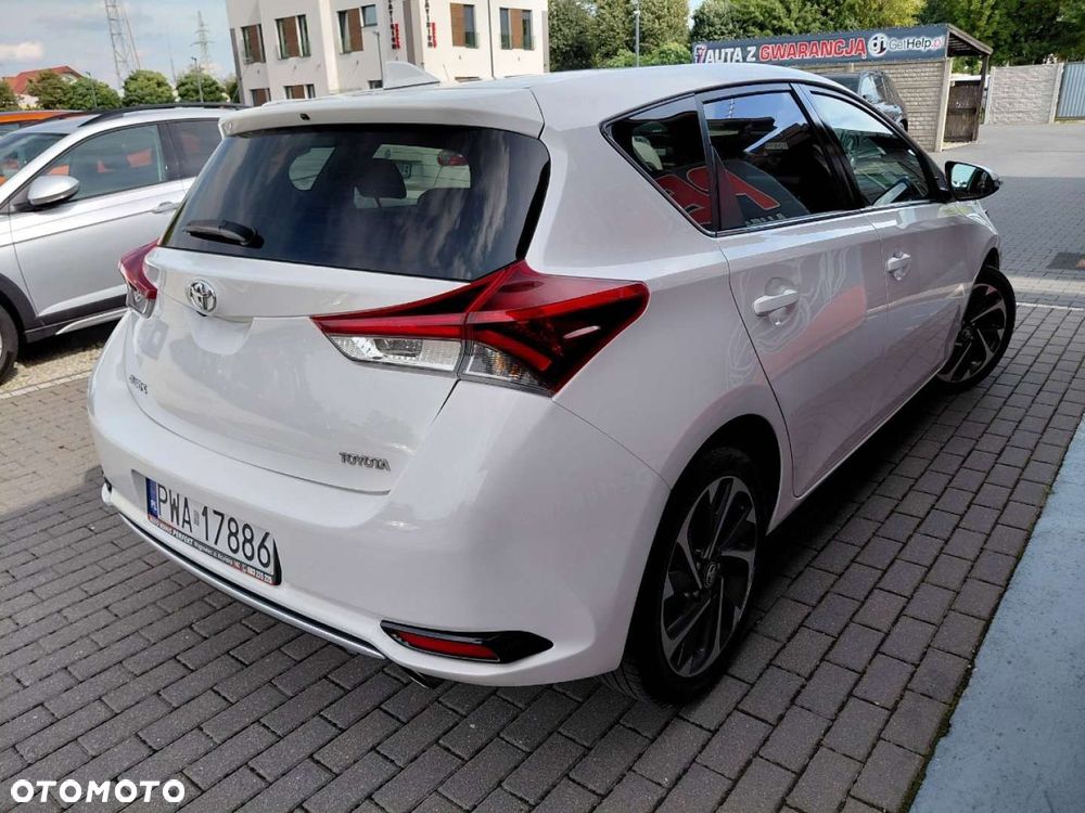 Toyota Auris - 8