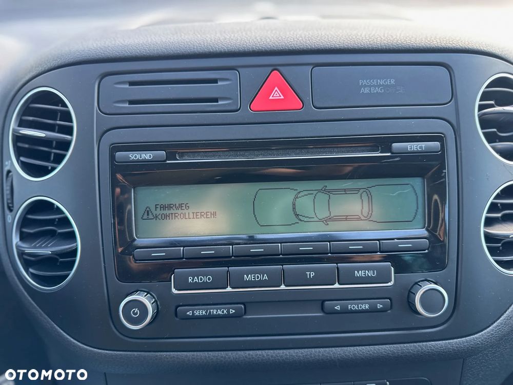 Volkswagen Golf Plus 1.6 TDI BlueMot Comfortline - 25