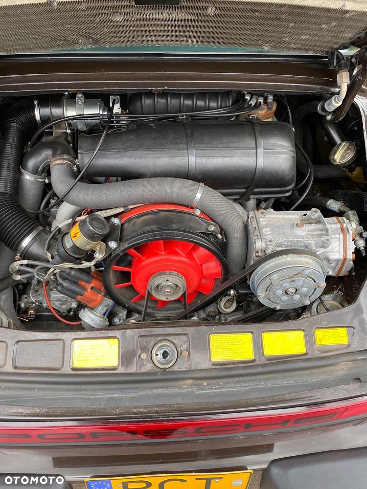 Porsche 911 - 9