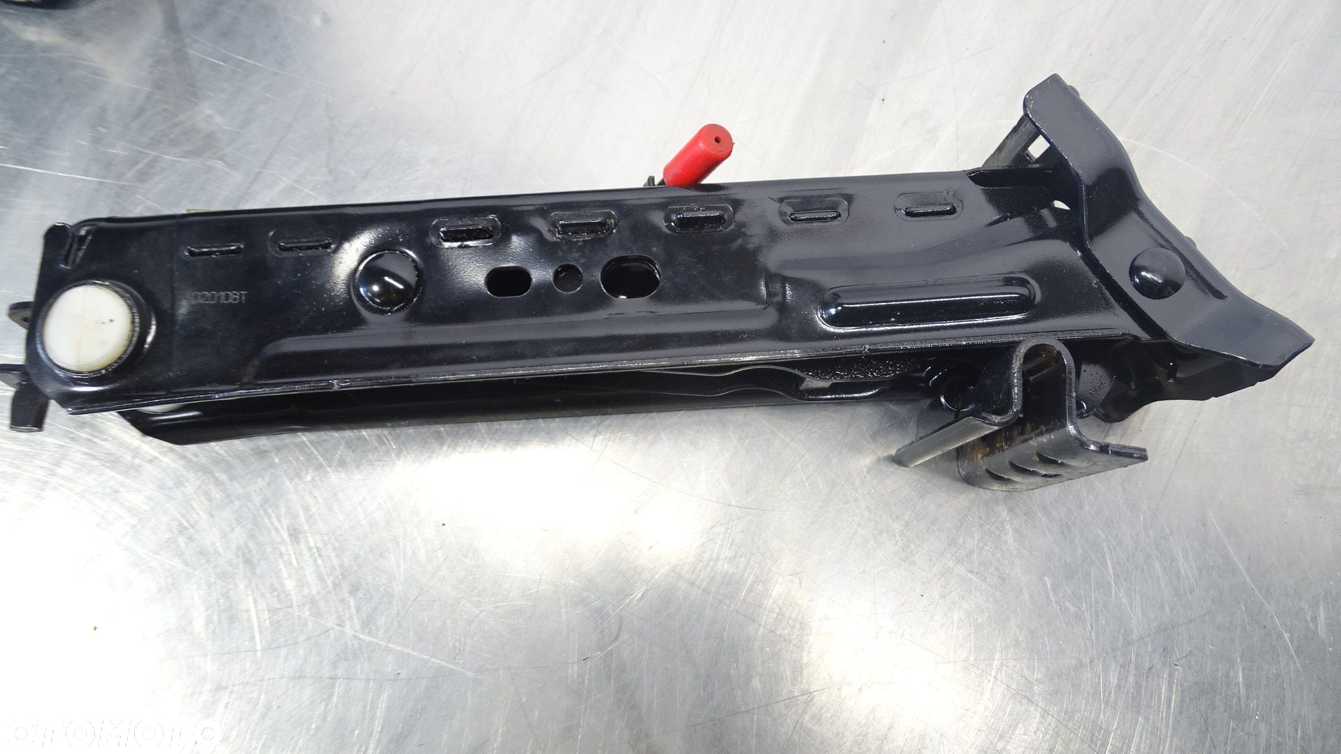 ZESTAW NARZĘDZIOWY FORD FUSION 1.4TDCI LIFT 6M51-17009-BB - 6