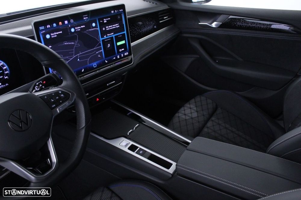 VW Passat Variant 1.5 TSI eHybrid R-Line DSG - 32