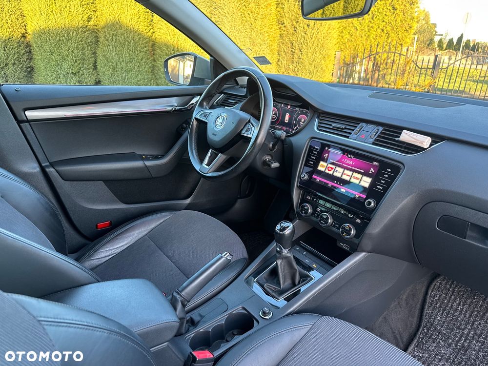 Skoda Octavia 1.6 TDI Premium Edition - 23