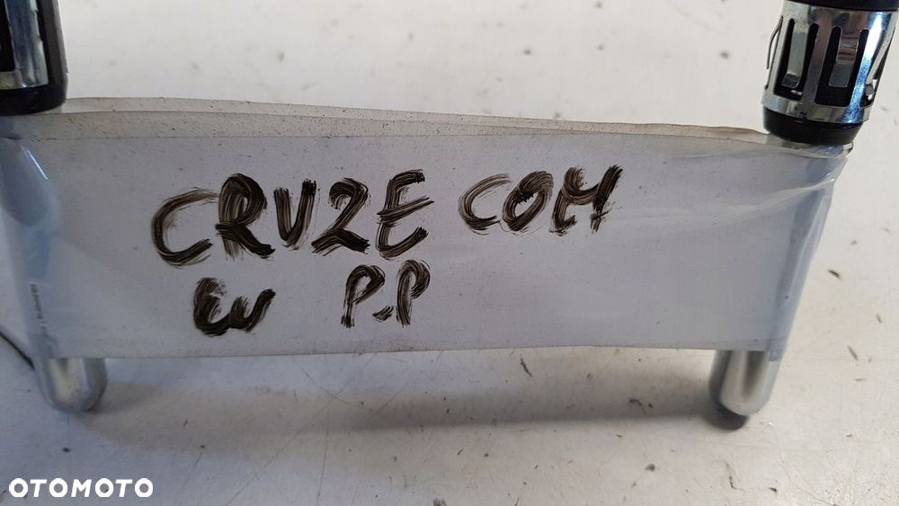 zagłówek prawy przód Chevrolet Cruze - 10