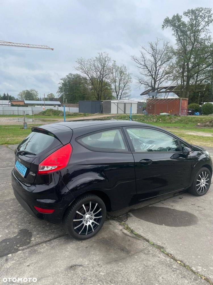 Ford Fiesta 1.25 Celebration - 8