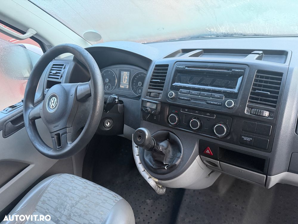 Volkswagen Transporter - 10