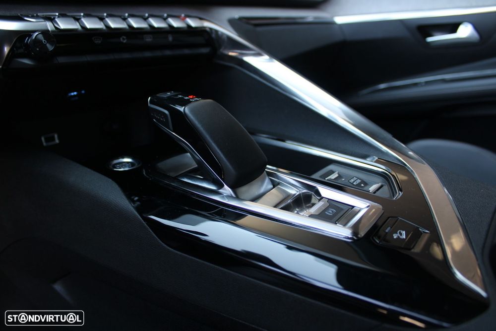 Peugeot 3008 1.6 Hybrid4 GT e-EAT8 - 41