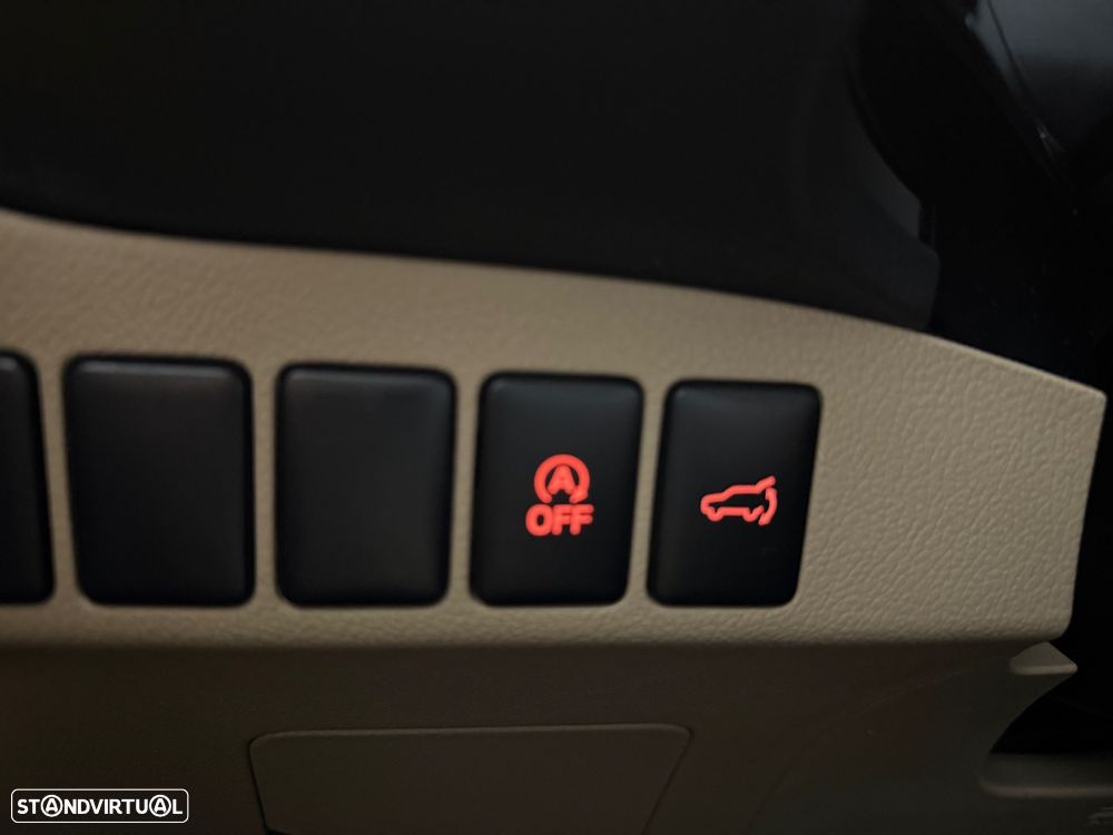 Mitsubishi Outlander 2.2 DI-D Instyle Navi Black Edition - 26