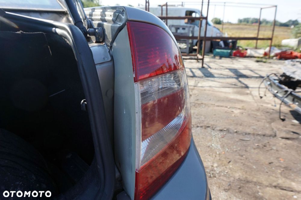 LAMPA TYLNA PRAWA SUPERB I 3U8 LIFT  SKODA 2006-2008 - 3