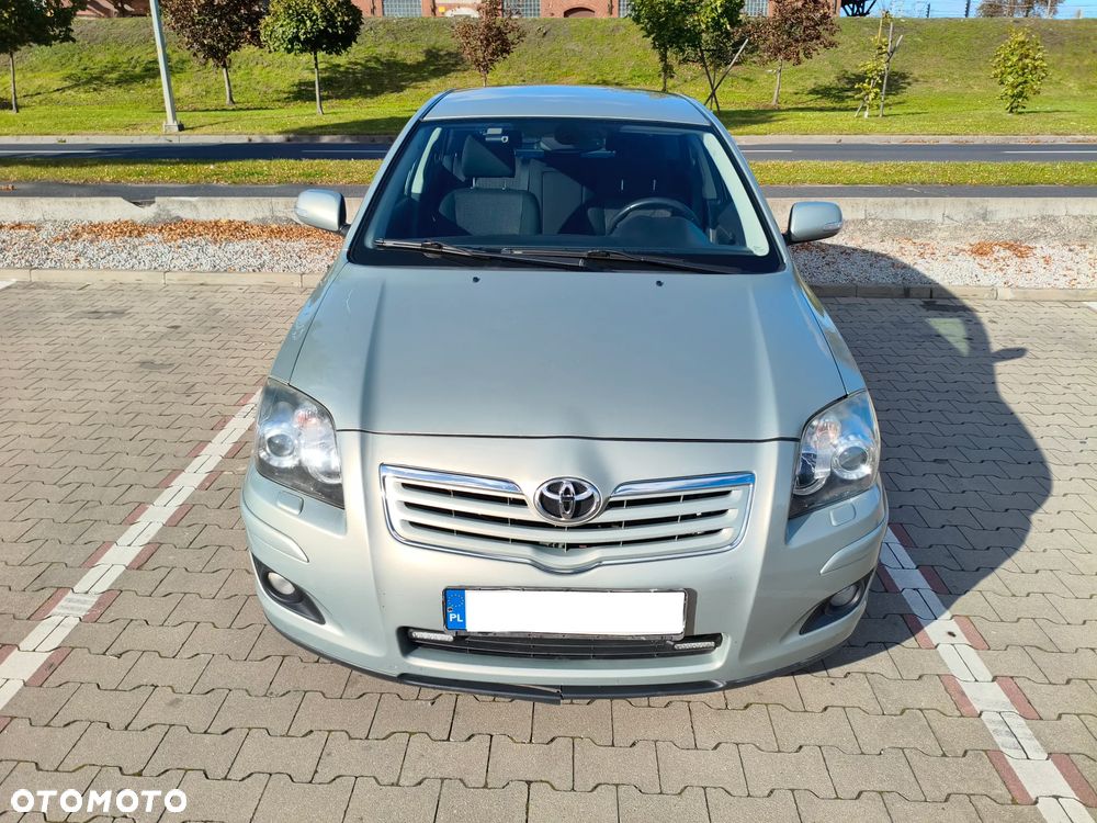 Toyota Avensis 1.8 VVT-i - 2