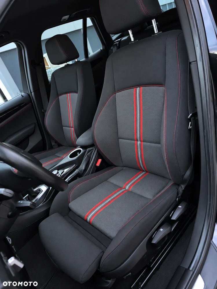 BMW X1 sDrive18d Sport Line - 26