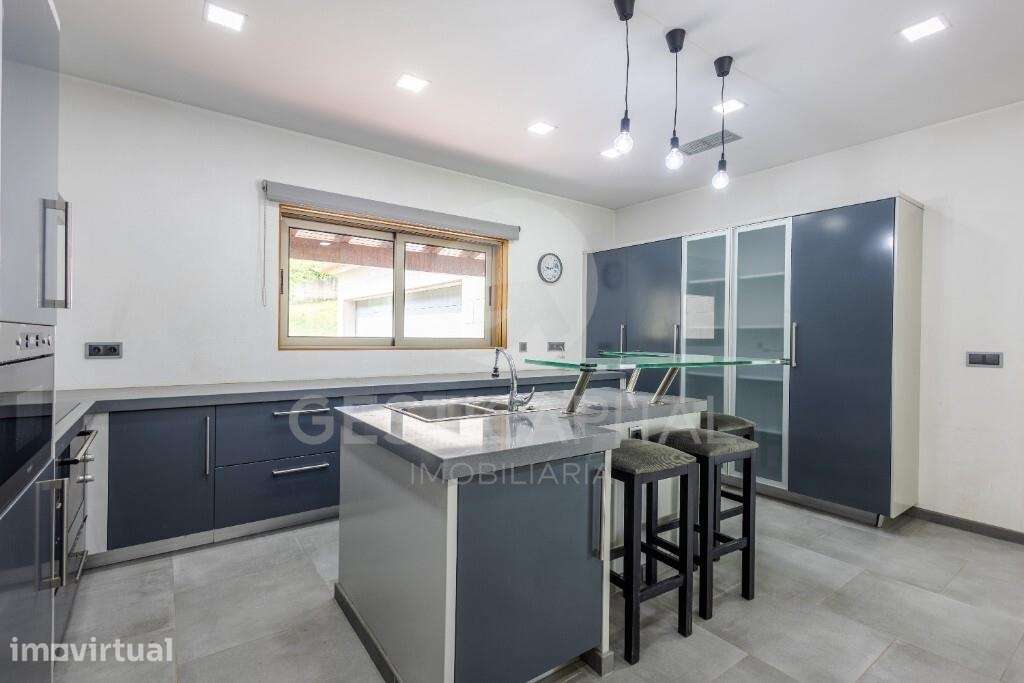 Moradia térrea c/ terreno em S. Mamede de Recezinhos, Penafiel - Grande imagem: 2/49