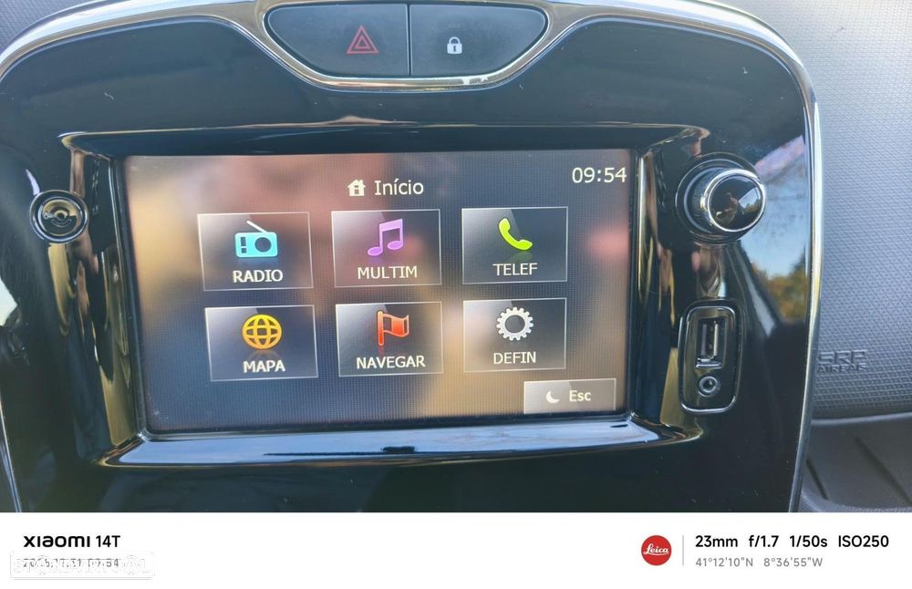 Renault Clio 1.2 16V 75 Collection - 36