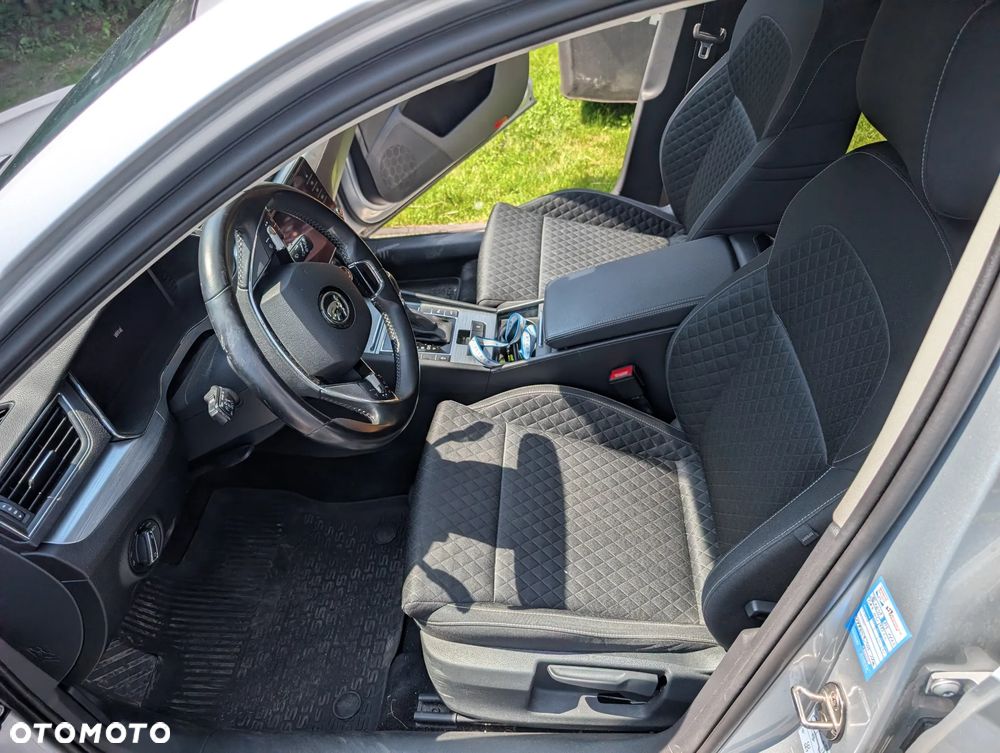 Skoda Superb 2.0 TSI Active DSG - 14
