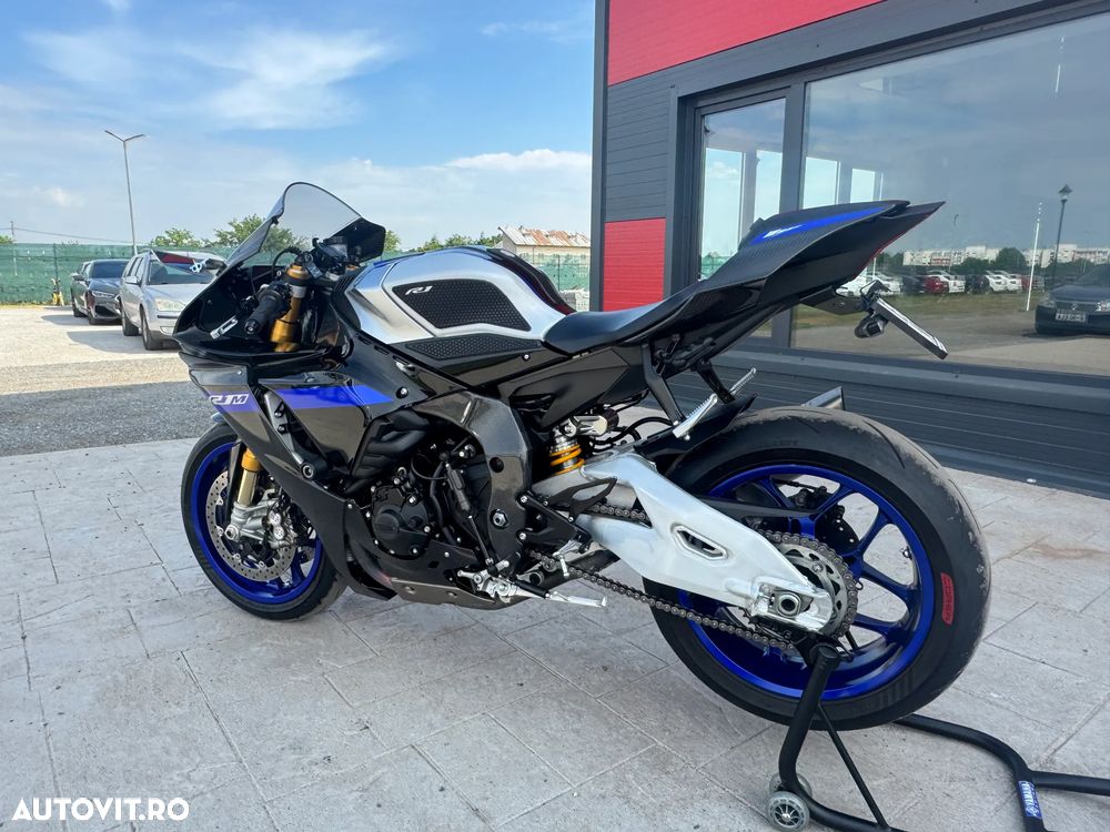 Yamaha YZF 1000 R1-M - 2