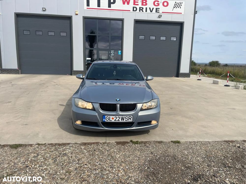 BMW Seria 3 320d - 12
