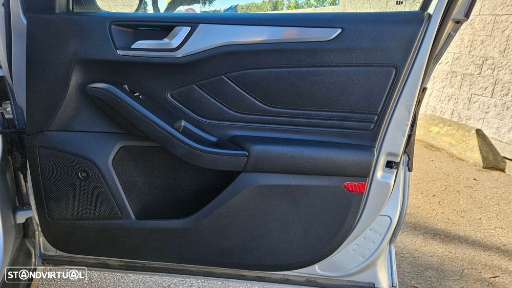 Ford Focus SW 1.0 SCTi Titanium Aut. - 36