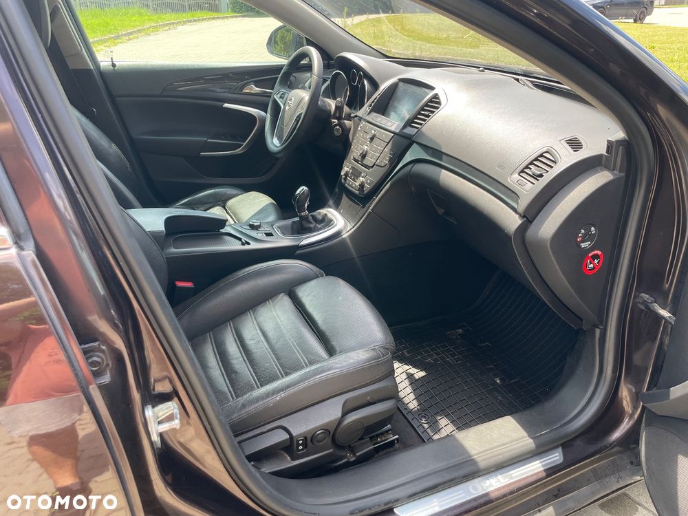 Opel Insignia - 11