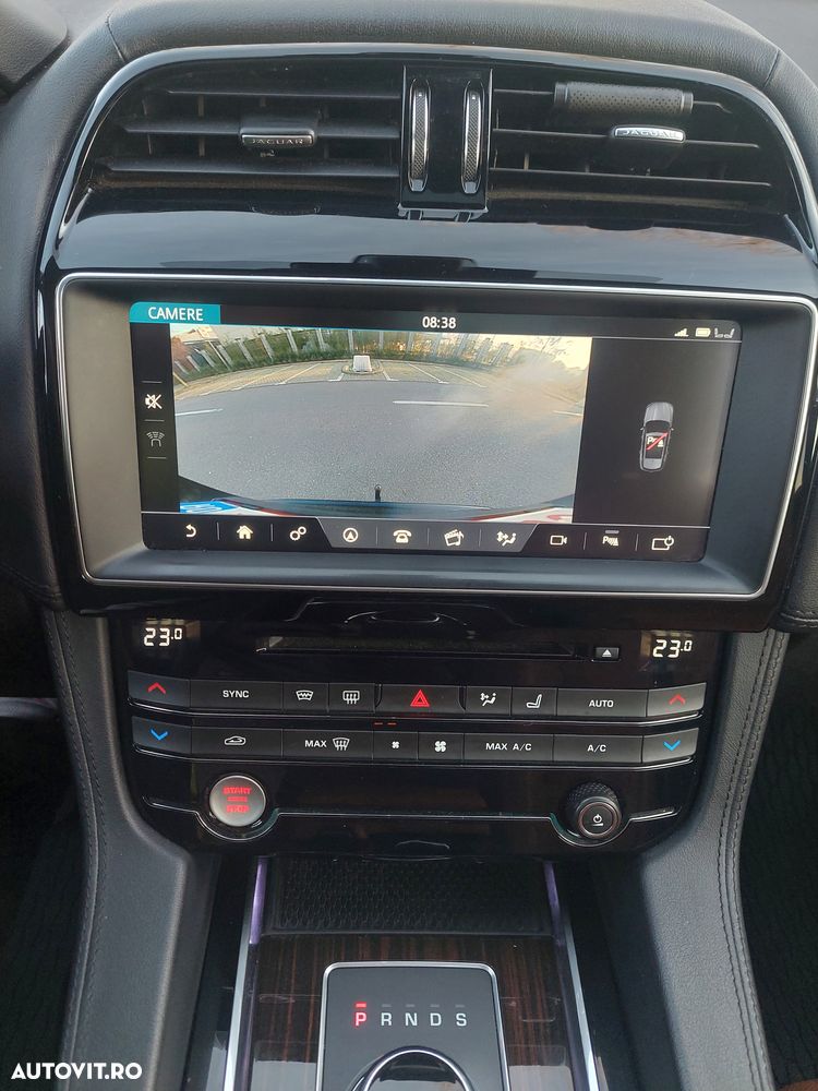 Jaguar F-Pace 20d AWD Aut. Portfolio - 35