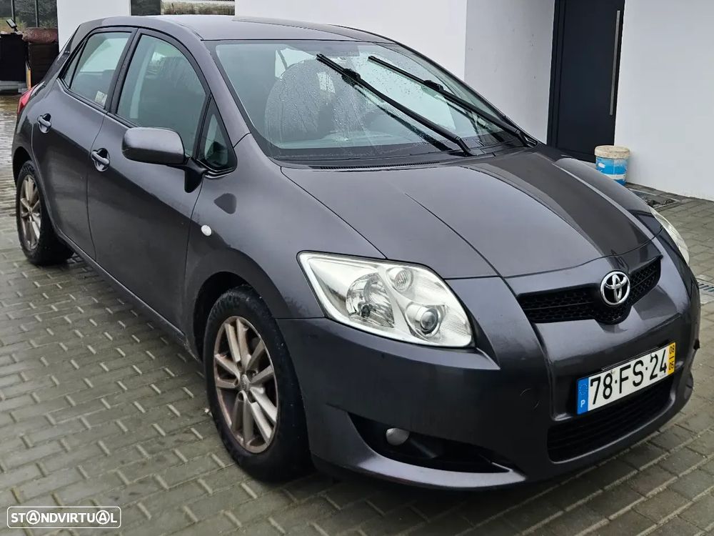 Toyota Auris - 1