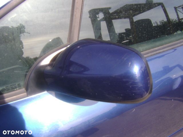 Peugeot 307  lusterko prawe  EGED - 3
