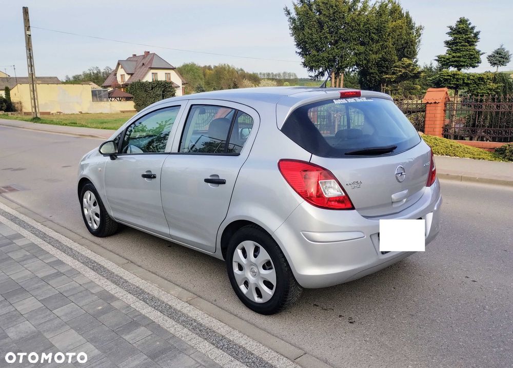 Opel Corsa - 3
