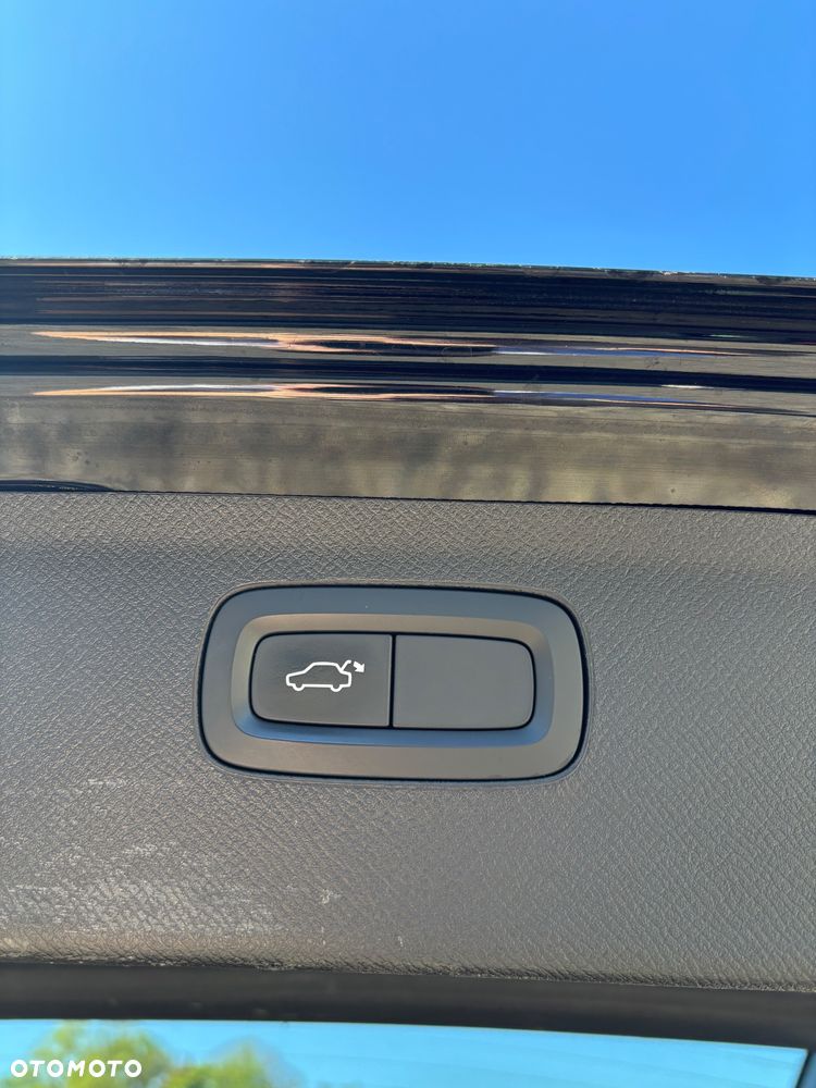 Volvo XC 90 D5 AWD Momentum - 10