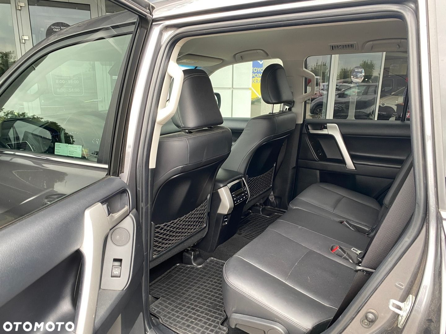 Toyota Land Cruiser LC 2.8 D-4D Invincible - 9