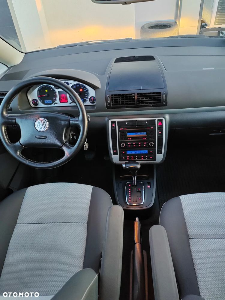 Volkswagen Sharan 1.9 TDI Automatik Freestyle - 6