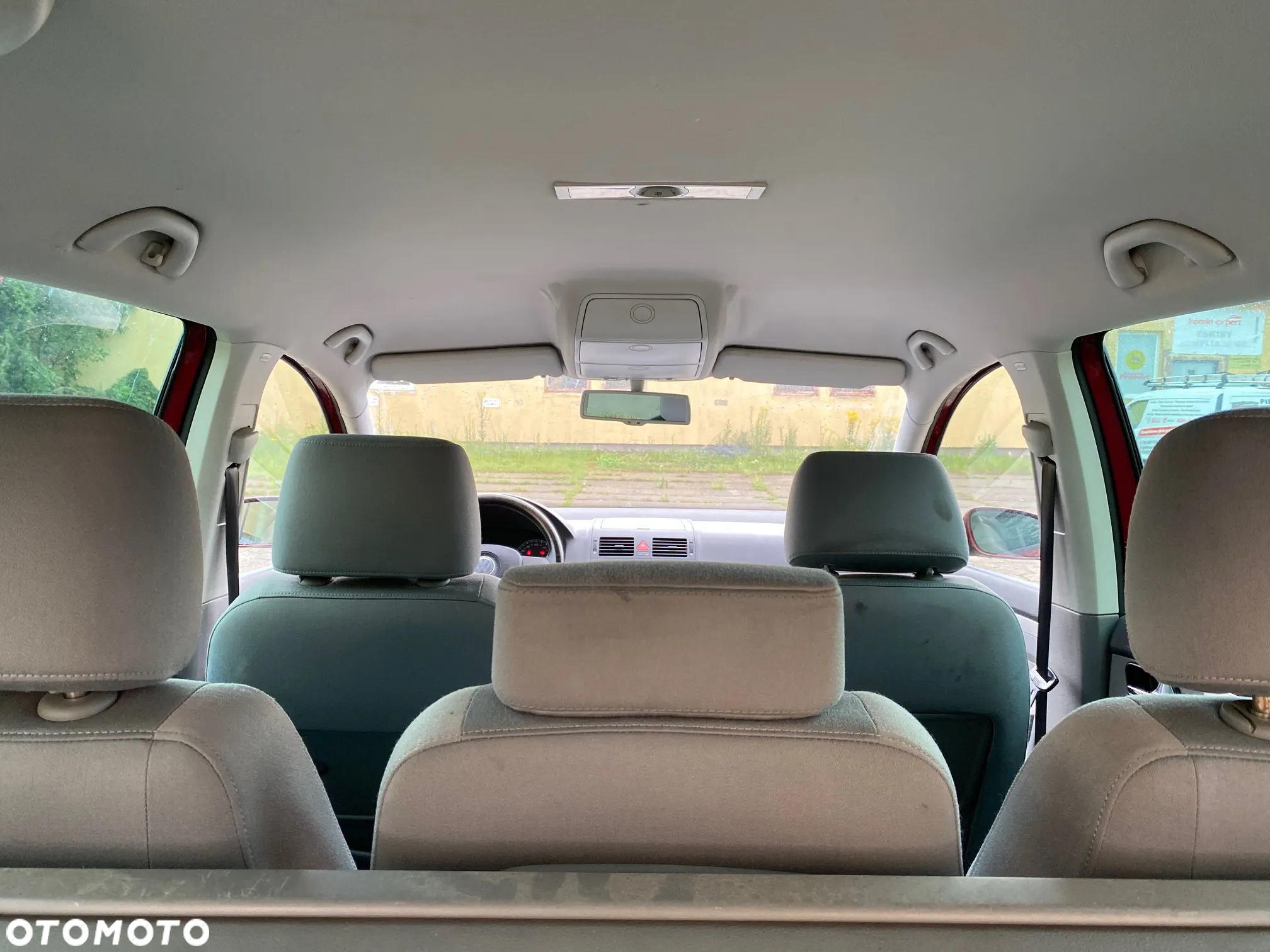 Volkswagen Touran 1.6 FSI - 17