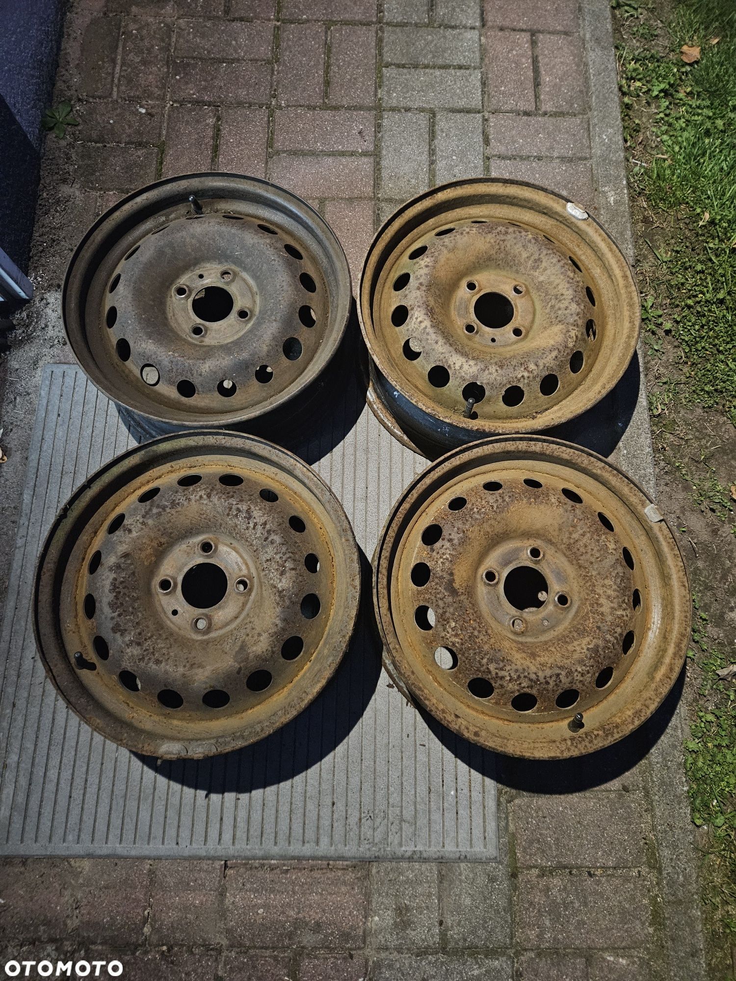 Felgi do Renault 4x100 , 6Jx15H2 - 1