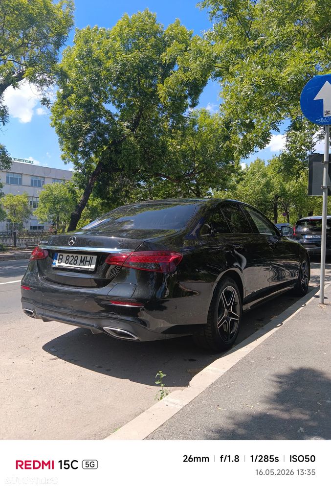 Mercedes-Benz E 300 de 9G-TRONIC AMG Line - 2