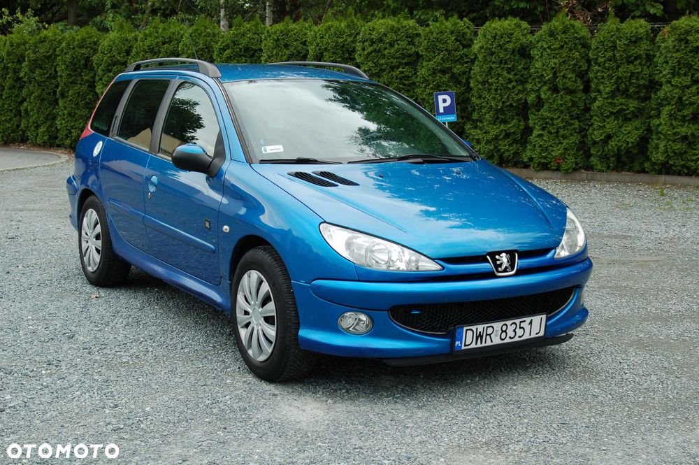 Peugeot 206 - 1