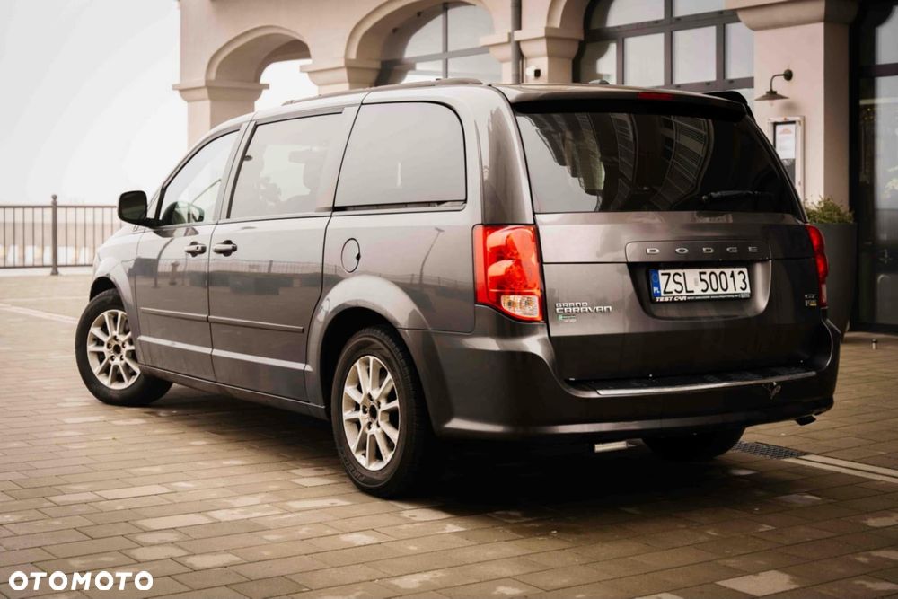 Dodge Grand Caravan - 4