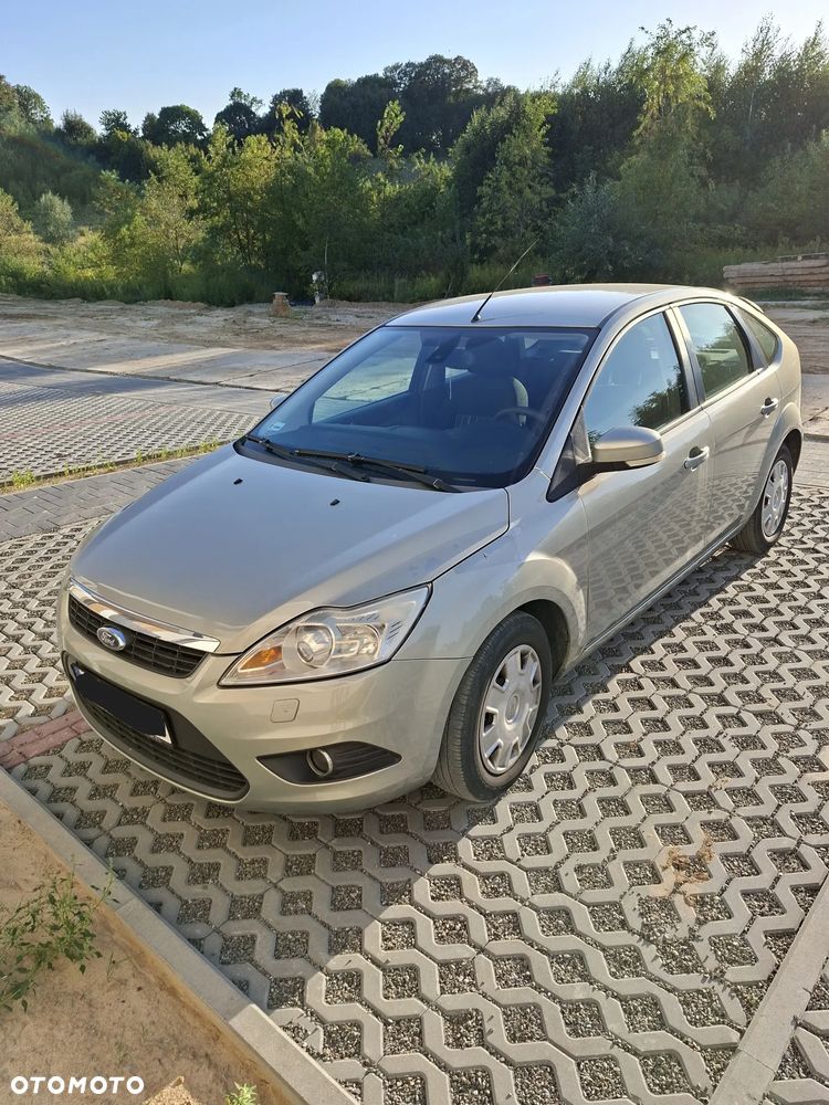 Ford Focus 1.6 Ambiente - 1