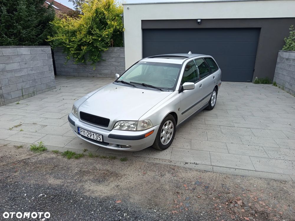 Volvo V40 1.8 '75' Elegance - 2