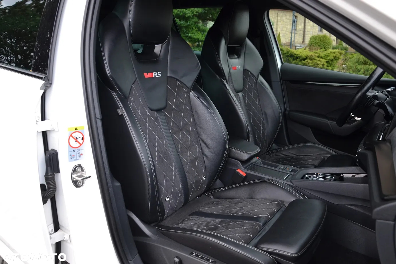 Skoda Octavia Combi 1.4 TSI iV DSG RS Plus - 34