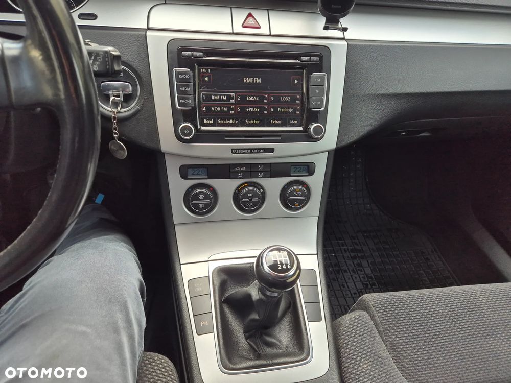 Volkswagen Passat Variant 2.0 TDI SCR (BlueMotion Technology) Comfortline - 8