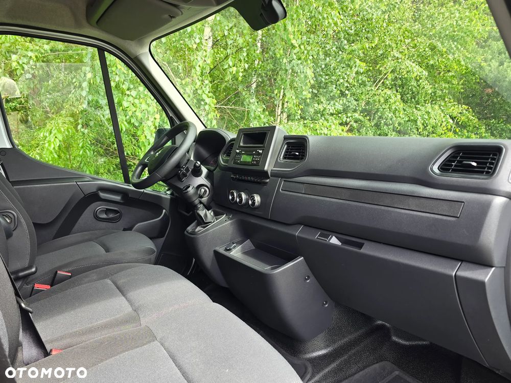 Renault Master 2.3 , 2023 ROK Salon Polska ASO L3H2 , bez wkładu , czujniki parkowania - 16