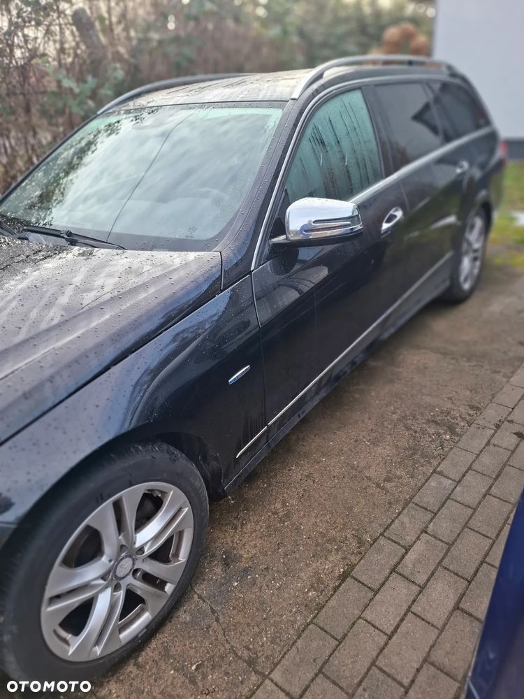 Mercedes-Benz Klasa E 220 CDI DPF BlueEFFICIENCY Automatik Avantgarde - 8