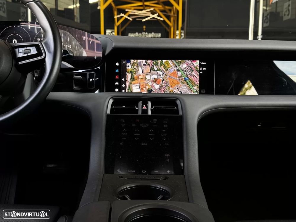 Porsche Taycan 4 - 21