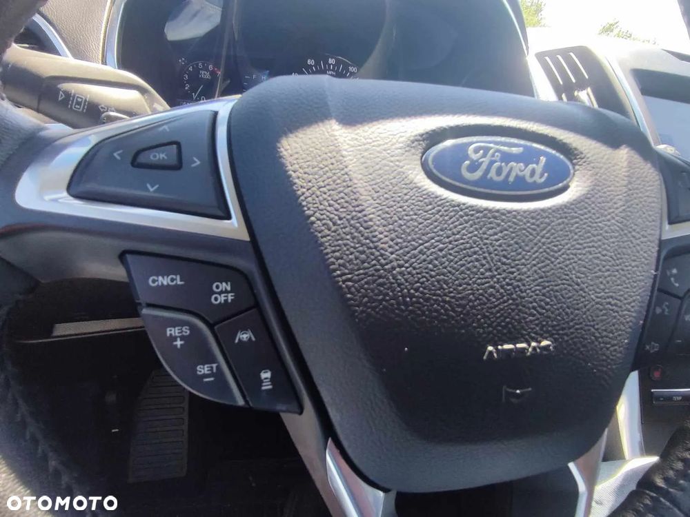 Ford Edge - 15